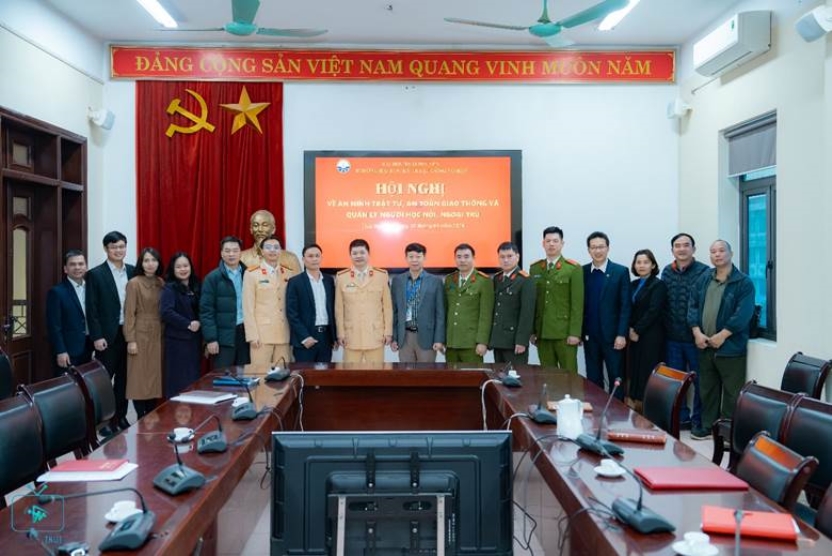 Trường Đại học Kỹ thuật Công nghiệp tổ chức Hội nghị về công tác an ninh trật tự, an toàn giao thông và quản lý người học nội, ngoại trú