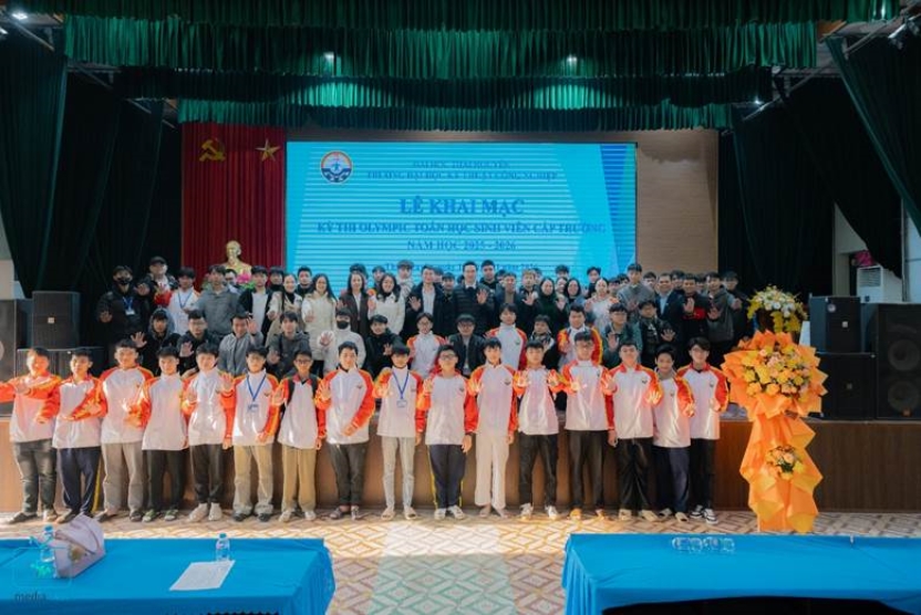 Khai mạc cuộc thi Olympic Toán học sinh viên cấp trường tại Trường Đại học kỹ thuật công nghiệp